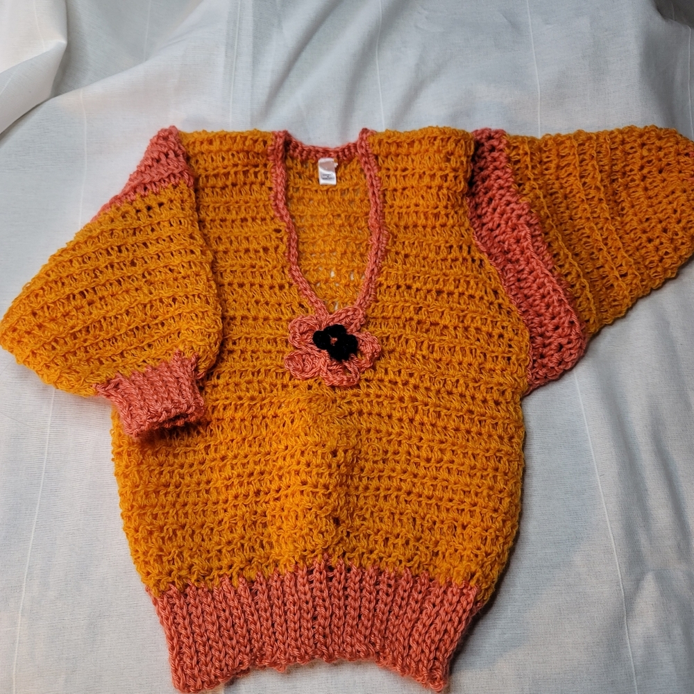 long sleeve short sweater.